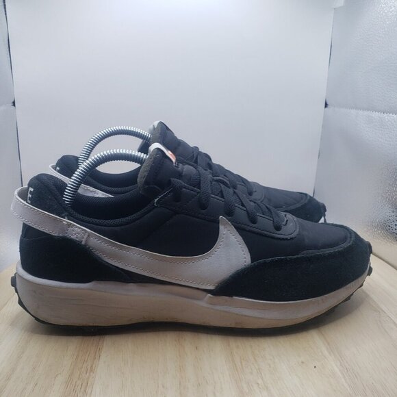Nike Waffle Debut Men's Shoes size 8.5 US black/white - Picture 1 of 8